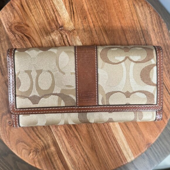 Coach Signature C Tri-Fold Wallet — Tan & Brown Canvas with Leather Trim - Picture 4 of 8